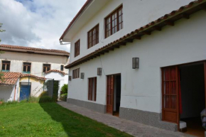  Hostal Cuestas del Sol  Куско